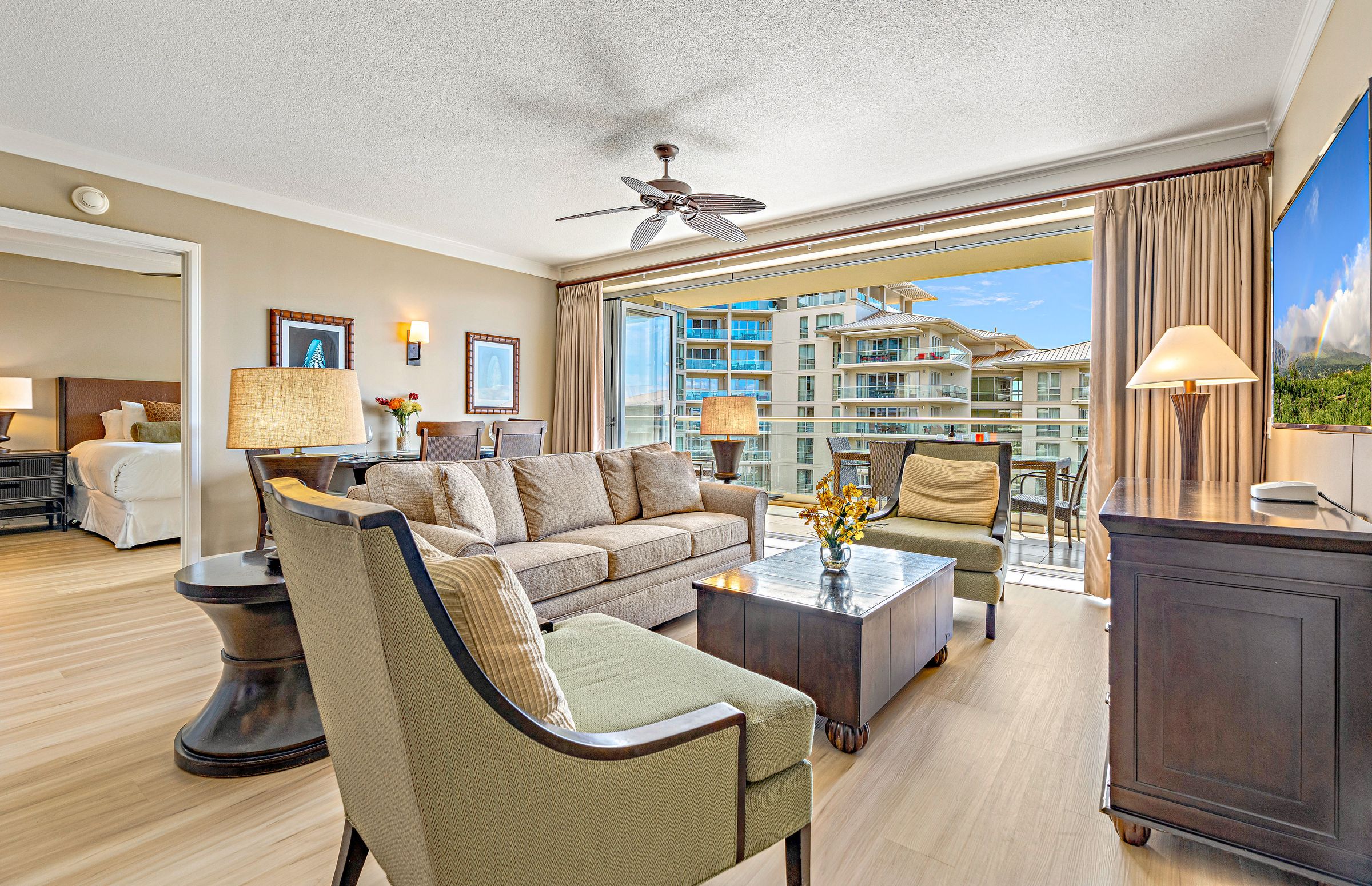 Living and Dining next to the Lanai